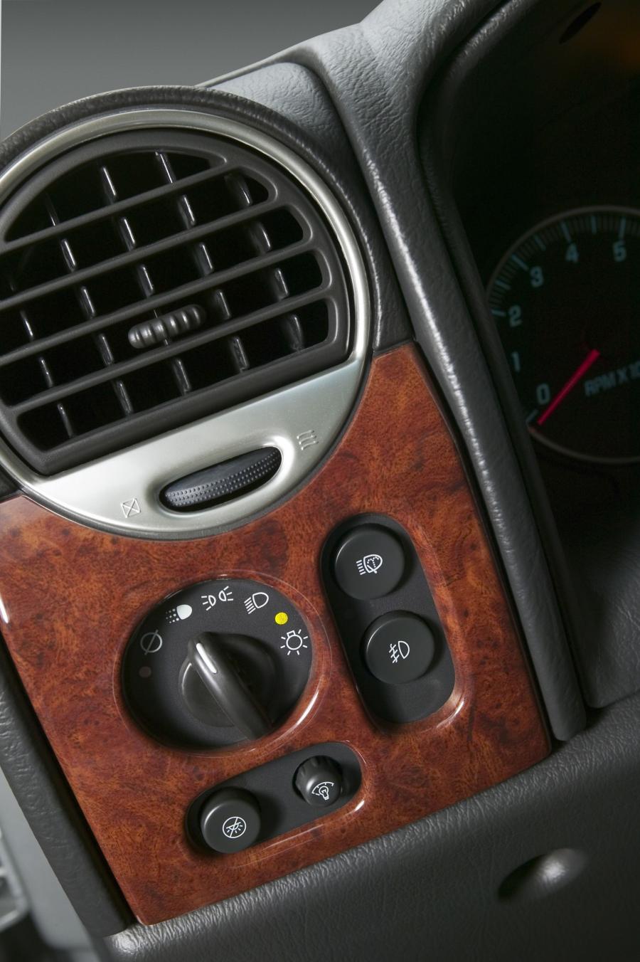  GMC Envoy Denali 2007 года  (фото 13 из 19)